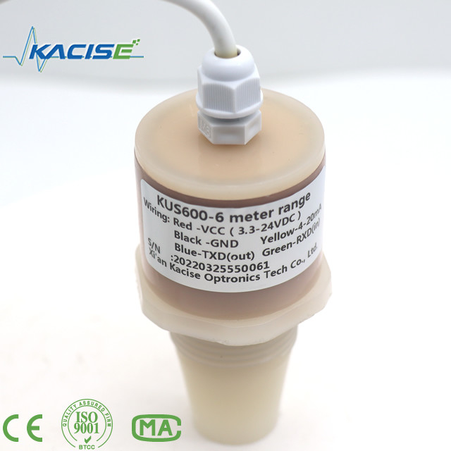 PVDF/PTFE 소재로 만든 KUS600 초음파 센서는 거리와 액체 수준의 측정에 사용됩니다.