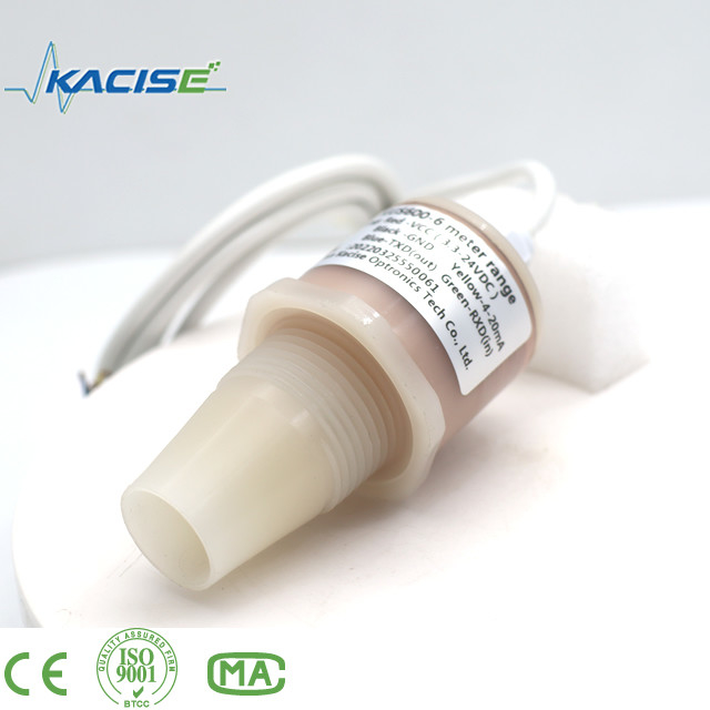 PVDF/PTFE 소재로 만든 KUS600 초음파 센서는 거리와 액체 수준의 측정에 사용됩니다.