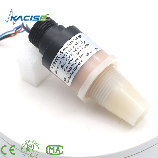 PVDF/PTFE 소재로 만든 KUS600 초음파 센서는 거리와 액체 수준의 측정에 사용됩니다.