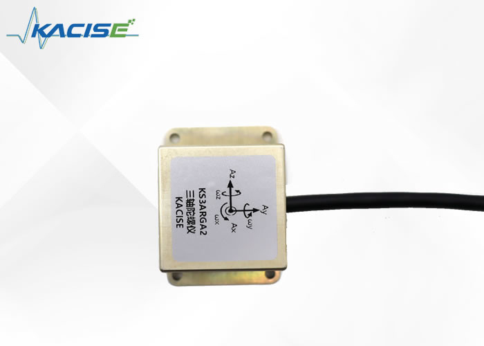 MEMS 회전경은 항공기 안내 및 제어에 사용됩니다. 크기 43*30.5*30.5mm, 무게 ≤50g