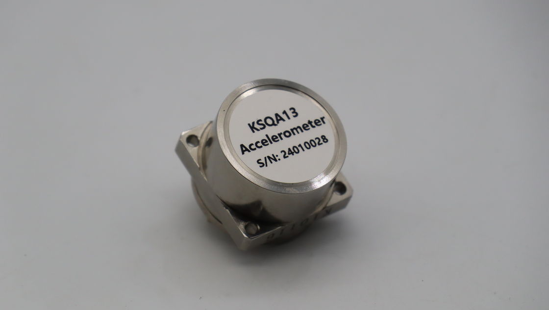 500g 충격 저항 가속도 센서 2.3 ~ 3.5mA / g 스케일 요인 및 -45 °C ~ + 100 °C 운영 온도