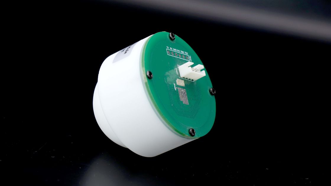 탱크 레벨 모니터링을 위한 12V 30MA 전류 및 RS485 통신 기능을 갖춘 80GHz 주파수 레이더 레벨 센서