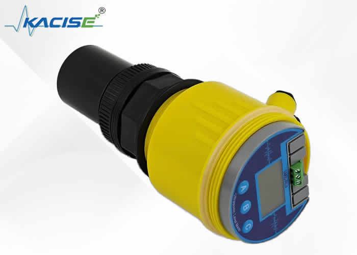 4G/LoRa 무선 통신 및 DC12-28V 전원 공급을 지원하는 KUM-100 초음파 레벨 미터
