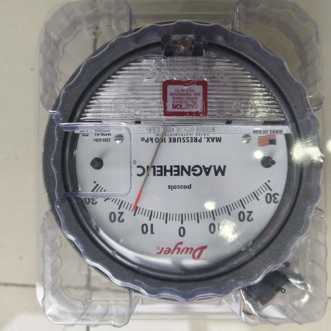 Dwyer Magnehelic 2300-60PA 차차 압력 측정기, 60-0-60 Pa 범위, ±2% 정확성, IP67 장막