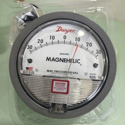 Dwyer Magnehelic 2300-60PA 차차 압력 측정기, 60-0-60 Pa 범위, ±2% 정확성, IP67 장막