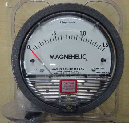 Dwyer 2000 1.5Kpa Magnehelic 차압 게이지: 2% FS 정밀 측정의 강자