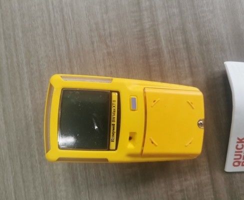Honeywell BW Max XT II 다중 가스 감지기 8-13시간 배터리 사용 시간 산업 안전 시각 경보 유형