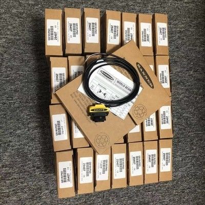 배너 QS18VP6D 감지 범위 IP67 NEMA 6 정격 및 보완 PNP 출력이 450mm인 확산 광전 센서
