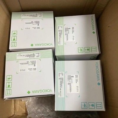 UT35A 디지털 온도 컨트롤러 14 세그먼트 컬러 LCD, 사다리 순서 제어 및 이더넷 통신