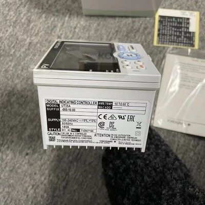 UT35A 디지털 온도 컨트롤러 14 세그먼트 컬러 LCD, 사다리 순서 제어 및 이더넷 통신