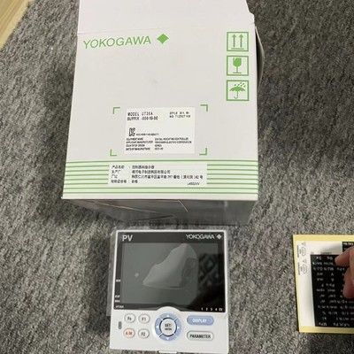 UT35A 디지털 온도 컨트롤러 14 세그먼트 컬러 LCD, 사다리 순서 제어 및 이더넷 통신