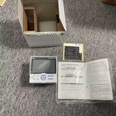 UT35A 디지털 온도 컨트롤러 14 세그먼트 컬러 LCD, 사다리 순서 제어 및 이더넷 통신