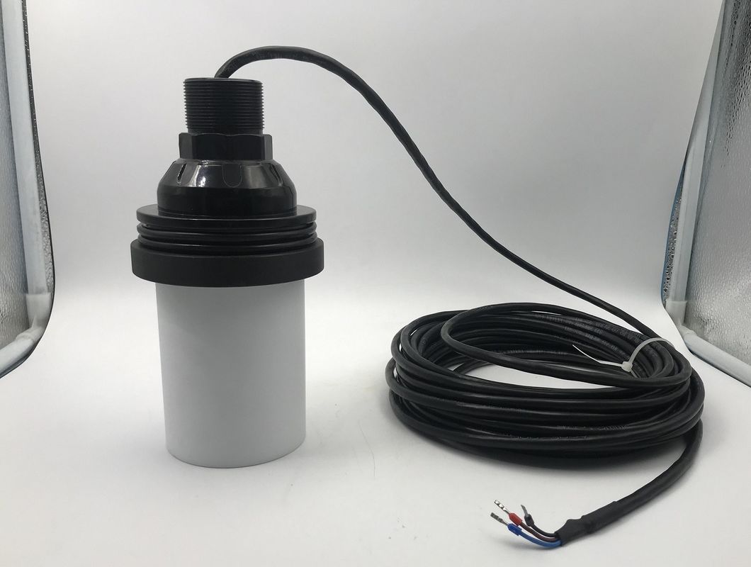 IP68 방수 초음파 센서 PTFE 가구 재료와 0.5 ~ 12m 범위 레벨 측정